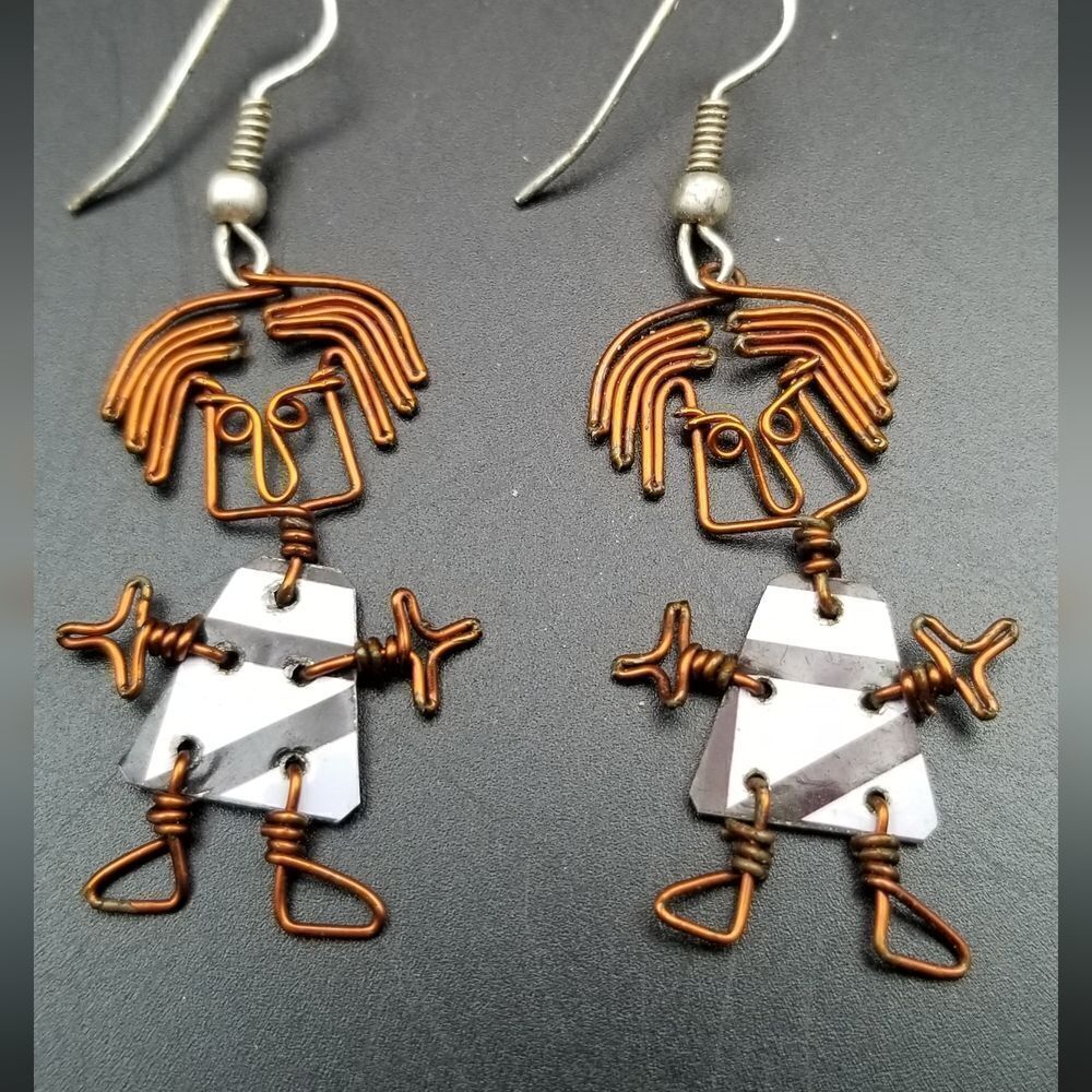 Hand Wired Copper Native Earrings Unique One Of A Kind. E0113